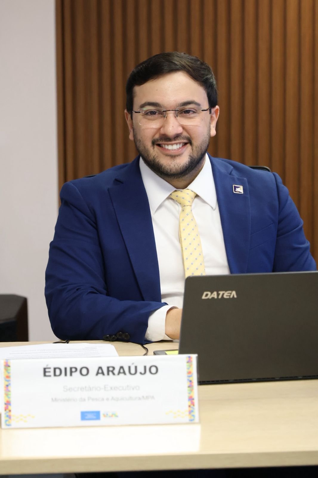&Eacute;dipo Ara&uacute;jo